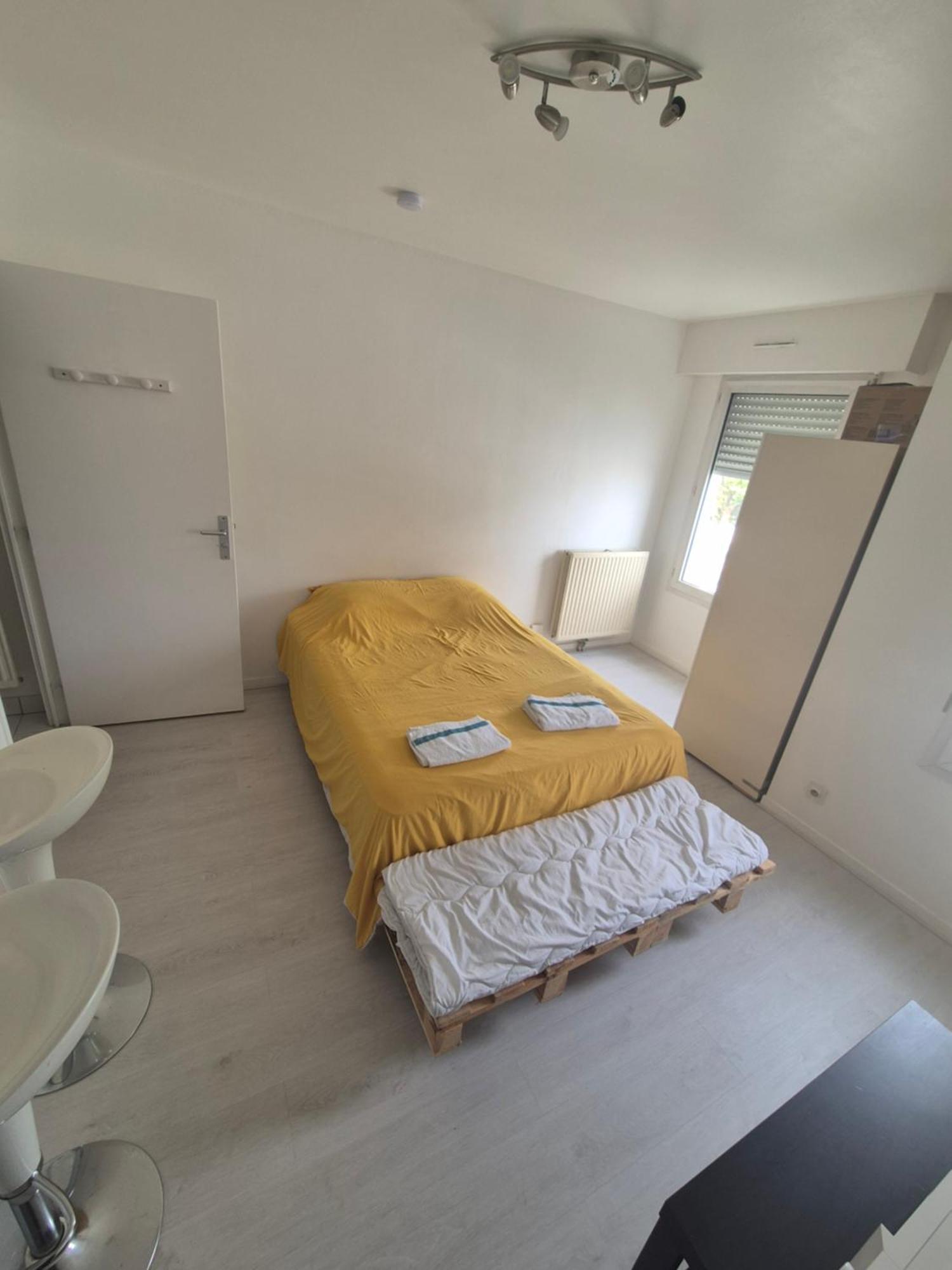 Studio A Suresnes Bagian luar foto
